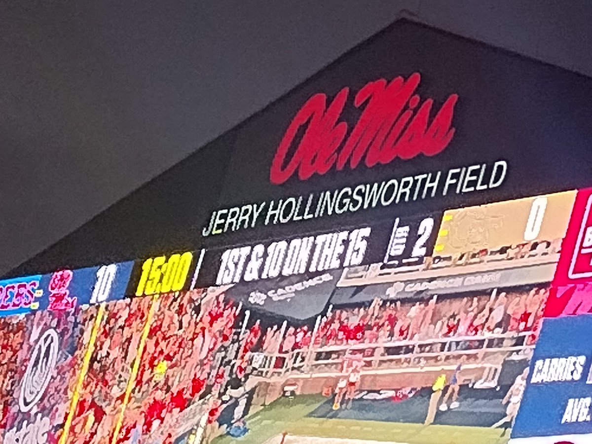 MsChiTwnFinest's tweet photo. Alrighty OLE MISS  leading 10-3 against GA Tech at halftime @HottyToddySprts @OleHottyToddy https://t.co/S3Unt2lj10