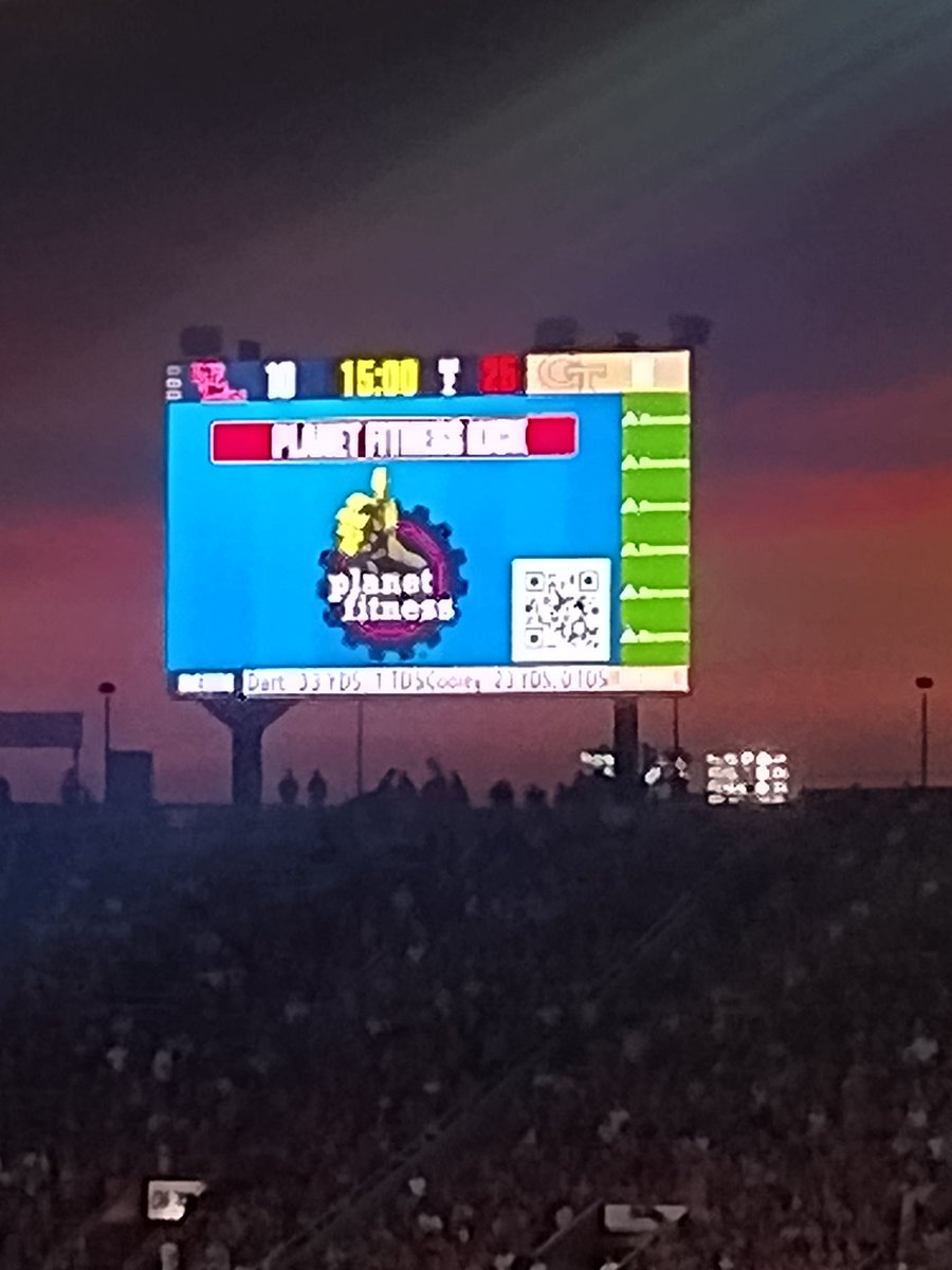 MsChiTwnFinest's tweet photo. Alrighty OLE MISS  leading 10-3 against GA Tech at halftime @HottyToddySprts @OleHottyToddy https://t.co/S3Unt2lj10