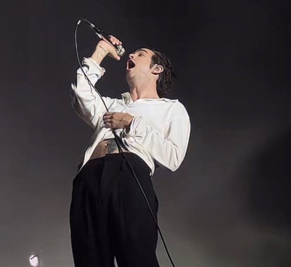 the1975_thteam's tweet photo. 𝐓𝐡𝐞 𝟏𝟗𝟕𝟓 𝐚𝐭 𝐌𝐮𝐬𝐢𝐜 𝐌𝐢𝐝𝐭𝐨𝐰𝐧 𝟐𝟎𝟐𝟑
Setlist

1. Looking for Somebody (To Love)
2. Happiness
3. Heart Out 🥹
4. Oh Caroline
5. I’m In Love With You
6. If You’re Too Shy (Let Me Know)
7. About You
8. An Encounter
9. Robbers
10. The Sound
11. It’s Not Living (If It’s Not With You)
12. Somebody Else
13. Girls 💕
14. Love It If We Made It
15. I Always Wanna Die (Sometimes)
16. Sex
17. Give Yourself A Try
18. People

#The1975
