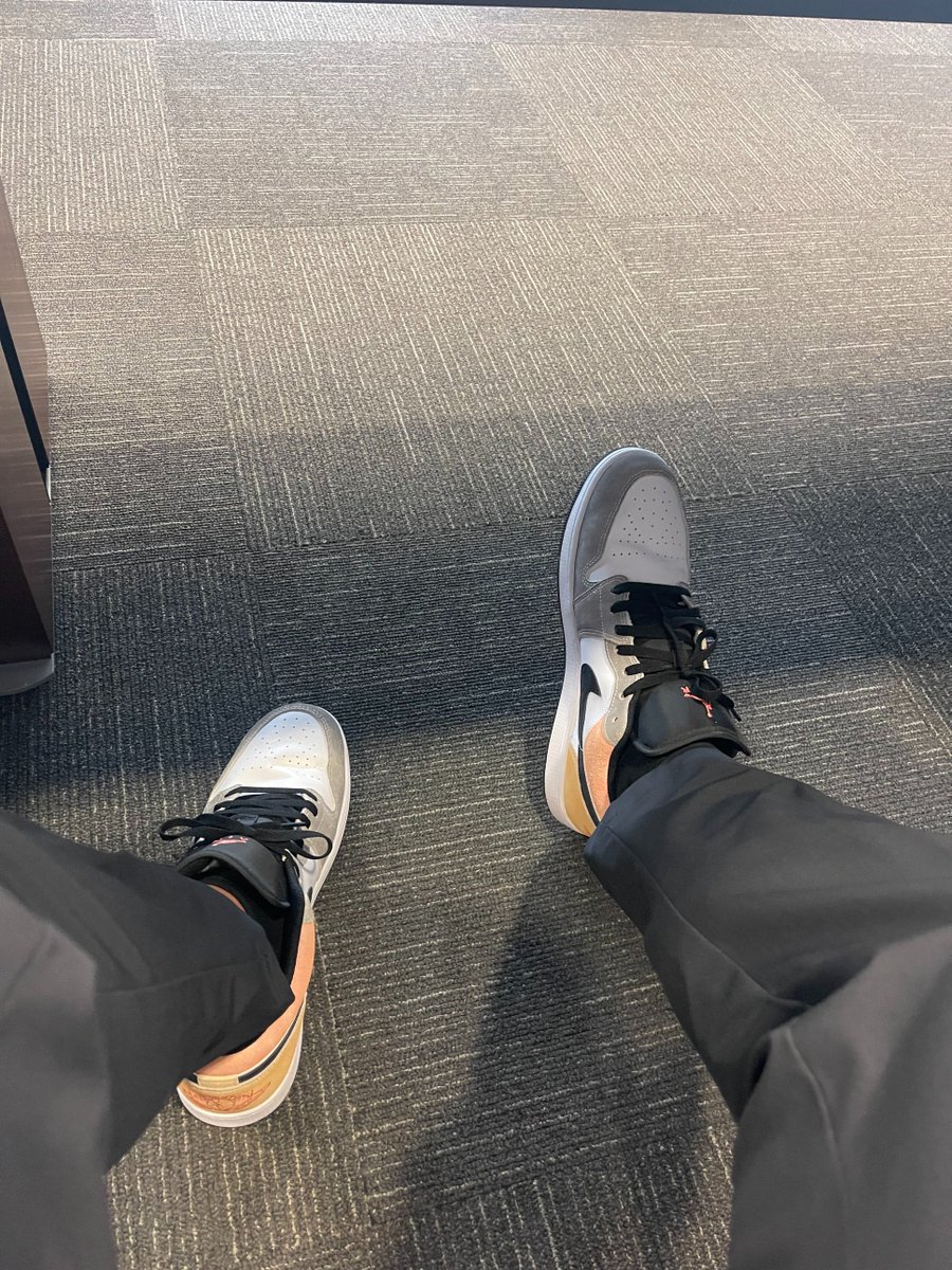RugbyMD's tweet photo. For the record, I was informed by one of my teens today that I was super swaggy. Or my footwear choice is super swaggy? I don't know how you use the term. But I think I am winning at this #DadGame #Dad #Swaggy #ForeverYoung
@DrNiravPandya @neerajmpatel @NuelleSportsMD @AAOS1 https://t.co/wBkhxs07XU
