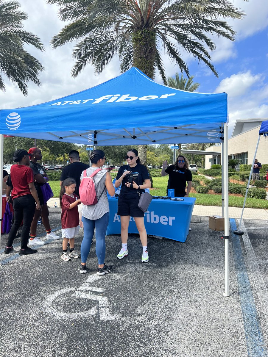 RosaMOR2014's tweet image. Taste of Latino was a blast!! What an amazing event celebrating #HispanicHeritageMonth Delicious food &amp;amp; lots of dancing💃🏻 #ItsAFloridaThing  #TeamIgnite @jemeFL  @One_FLA