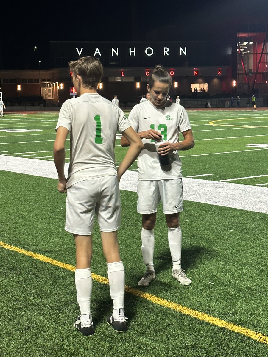 HS_Principal_'s tweet photo. Smithville defeats Vanhorn in the last 2 seconds of the match winning 2-1. https://t.co/ge6fDyFJsm