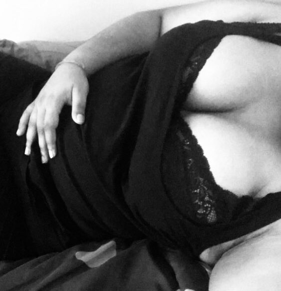 alaiaGoddess's tweet photo. did a femdom session today and the pathetic lil piggy kept sending me more money 😌😌😏😏💸💸💸 
What are u waiting for pigs?!! Send a tribute 💋 
#findom #findompiggy #findomslave #finsub #degrading #humiliation #femdom #cashpigs https://t.co/AENoq16TVo