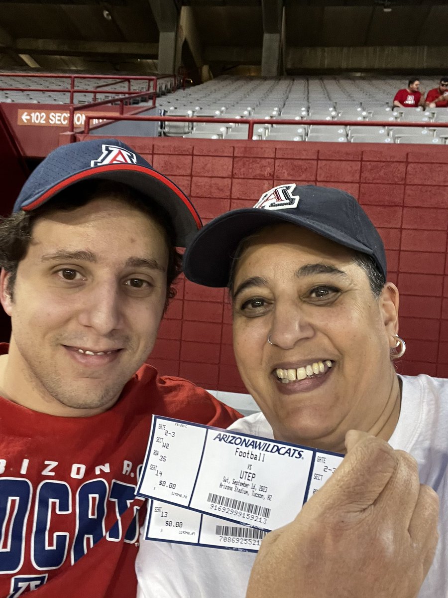 🐻⬇️💙❤️ #DesertFury