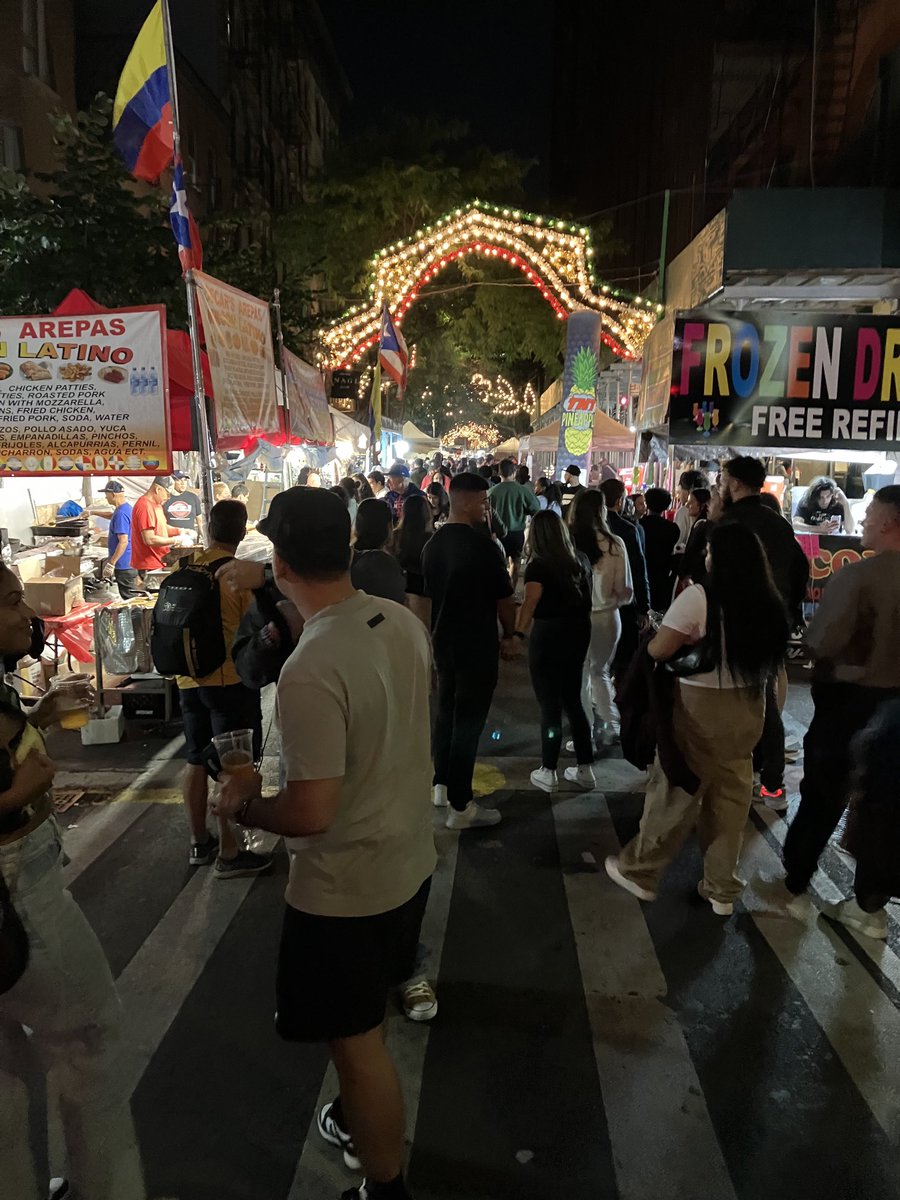 curtisisbooger's tweet image. It’s been years since I’ve gone to New York’s San Gennaro Festival and it was everything I remembered and more. 😁