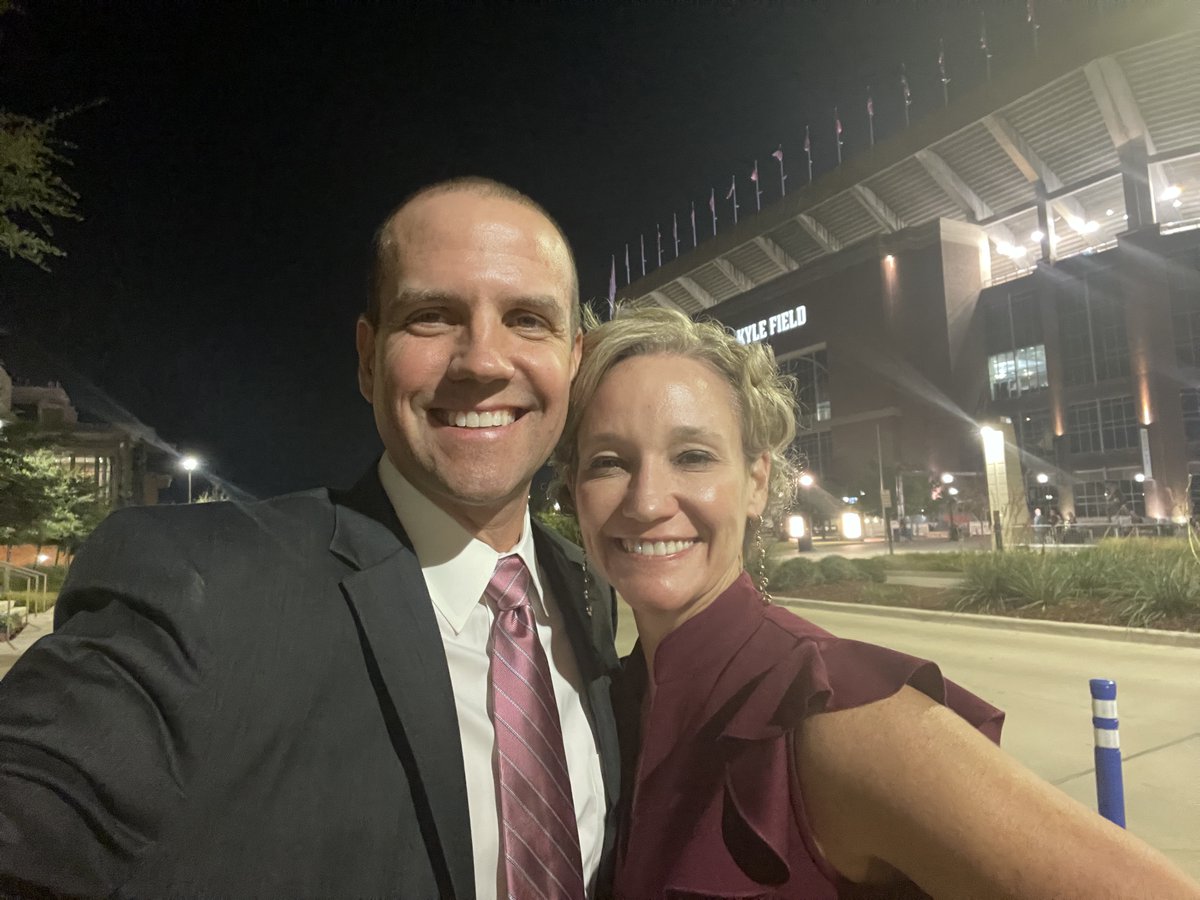 CancerClinicBCS's tweet photo. A big THANK YOU to Nelly, President of Multilingual Academy, for her gracious invitation to 'An Evening Under The Stars' benefiting SARC (Sexual Assault Resource Center) as they celebrated 40 years of service in the Brazos Valley. #DrFleener #GregCrisp #DrFloyd #ChelseaManry https://t.co/VV23sjzODq