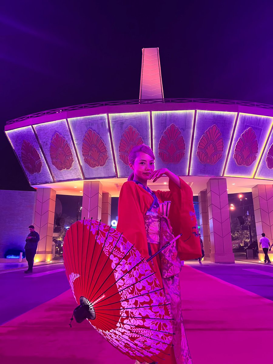 edamomoka's tweet photo. サウジアラビアで行われたeスポーツの祭典にて雅屋メンバーとして5日間ダンサー出演させて頂きました🇸🇦🌸 凄く光栄でまたひとつ夢が叶った瞬間でした！この経験がこれからまたどんな自分の踊りとなっていくのか楽しみです😊✨関係者の皆様有難うございました！ https://t.co/iNO7J32V7k