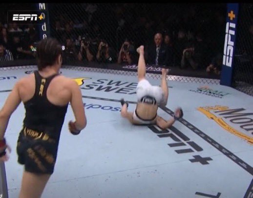 mmamarcuss's tweet photo. show me Alexa Grasso looking like this in the fight 💀 https://t.co/P7d6bDosGT