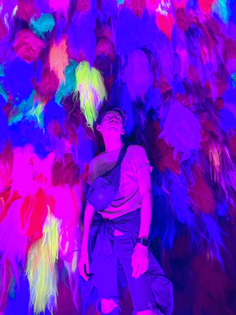 victoralfonsocf's tweet photo. ¡Día futurista en @mufo_io 🚀✨ Explorando el futuro en el corazón de la CDMX. 💫 ¿Qué exhibición te dejó boquiabierto/a? Cuéntame en los comentarios. 👇 #MUFO #MuseoDelFuturo #ExploraElFuturo #CDMX #ExperienciaÚnica #Innovación #FuturoBrillante https://t.co/Ld7DJME694