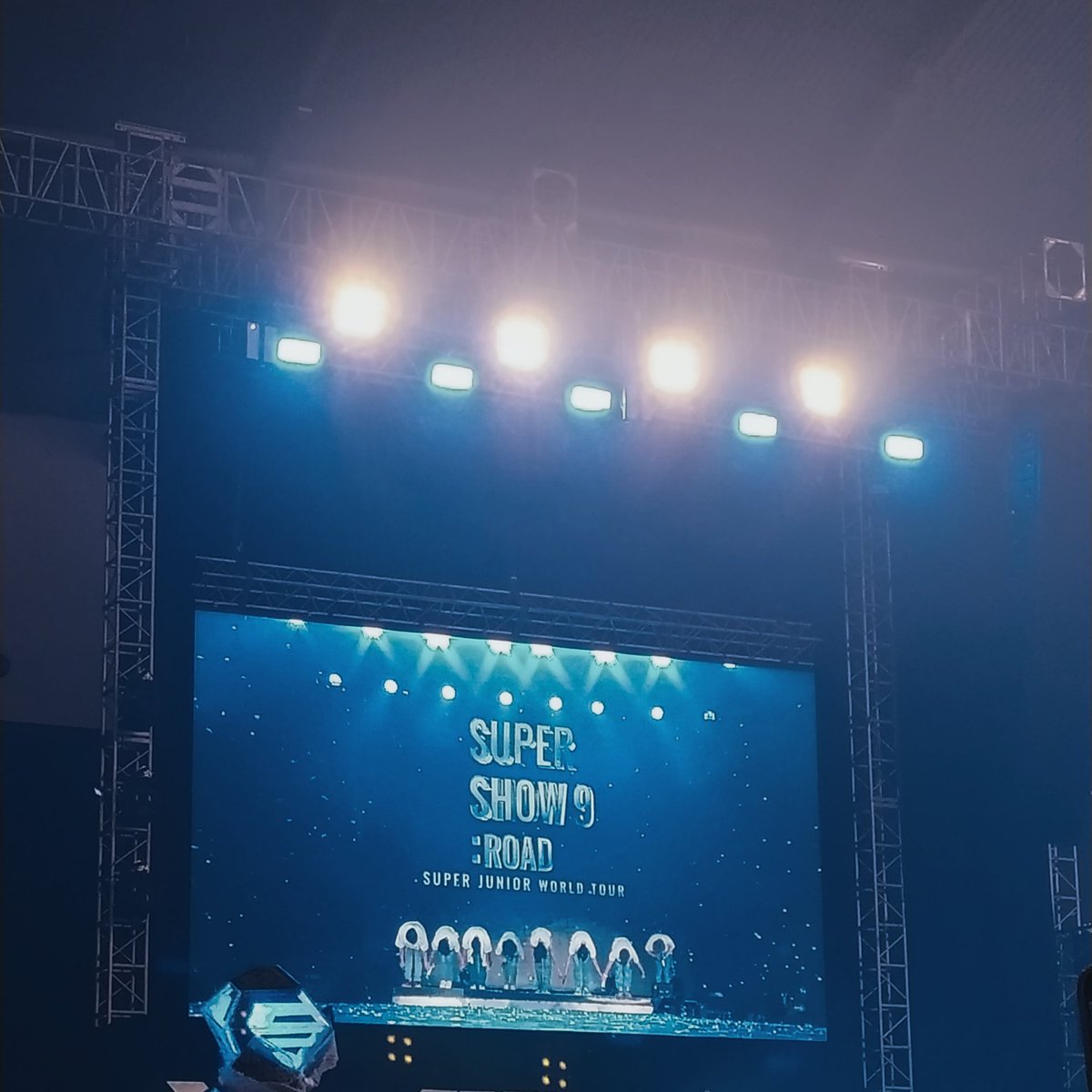86haehyuk's tweet photo. A year ago #SS9inJKT 

((Ignore my swollen eyes bc I only slept for 3 hours before the concert and cried a lot during the concert)) https://t.co/9gwg2n4bWJ