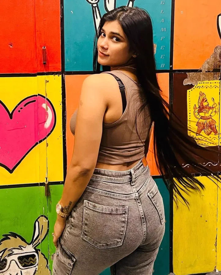 F6Mbd9BaYAA8Ure?format=webp&name=900x900