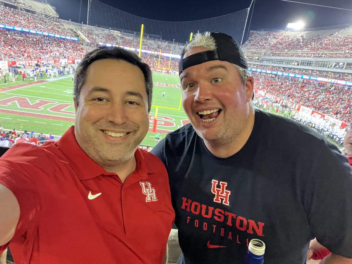 AdamJWexler's tweet photo. Great time in the @budlight Cougar Den tonight for @UHCougarFB vs TCU. Great to meet all of our ticket winners.  @silvereagledist https://t.co/08y1u7Kbnt