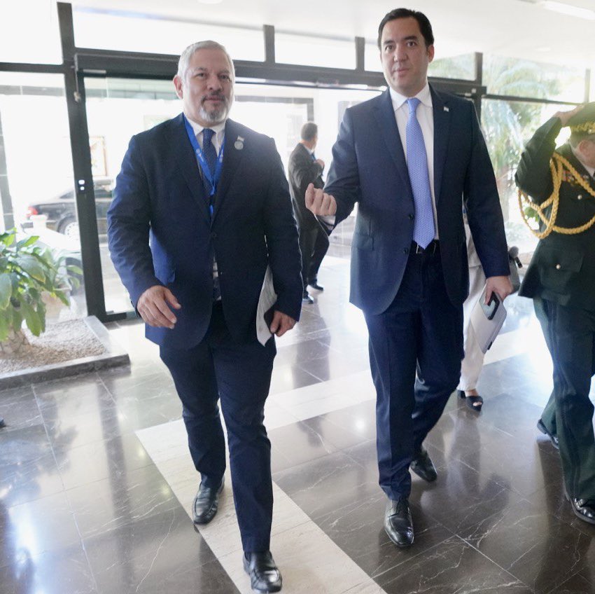 Hector Manuel Zelaya Castro tweet media