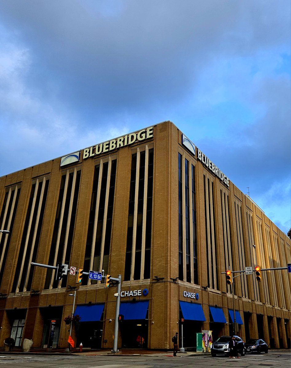 BlueBridgeLLC's tweet photo. Join an innovative &amp; growing #datacenter #CloudComputing #cybersecurity &amp; #managedservices IT &amp; Sales Team! @BlueBridgeLLC  is seeking #SalesExecutives &amp; #seniornetworkengineer 's &amp; #seniorsystemengineer 's
https://t.co/Q99gSbFEAL
https://t.co/lfDJmfNF3x
#hiringnow #CLEJobs https://t.co/j6dGSJAFhC