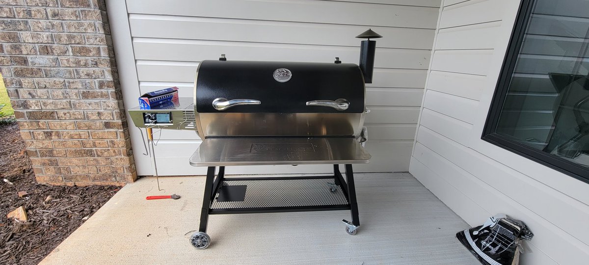 Pork butt on the new Recteq! I've cooked thighs, 2 whole chicken, and a bunch of veggies today.  Now a slow cook over night. I'll report back!