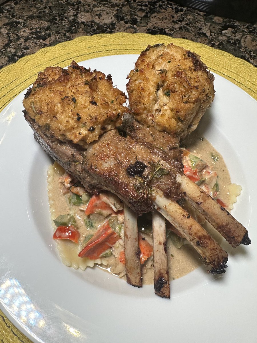chefcourt1's tweet photo. Crab stuffed lamb chops over portobello mushroom ravioli with jerk lobster cream sauce. This dish was absolutely amazing! π₯π₯π₯
#chefcourtneybrown
#travelingchef
#chefcourt1 https://t.co/lPqWZmu9jl