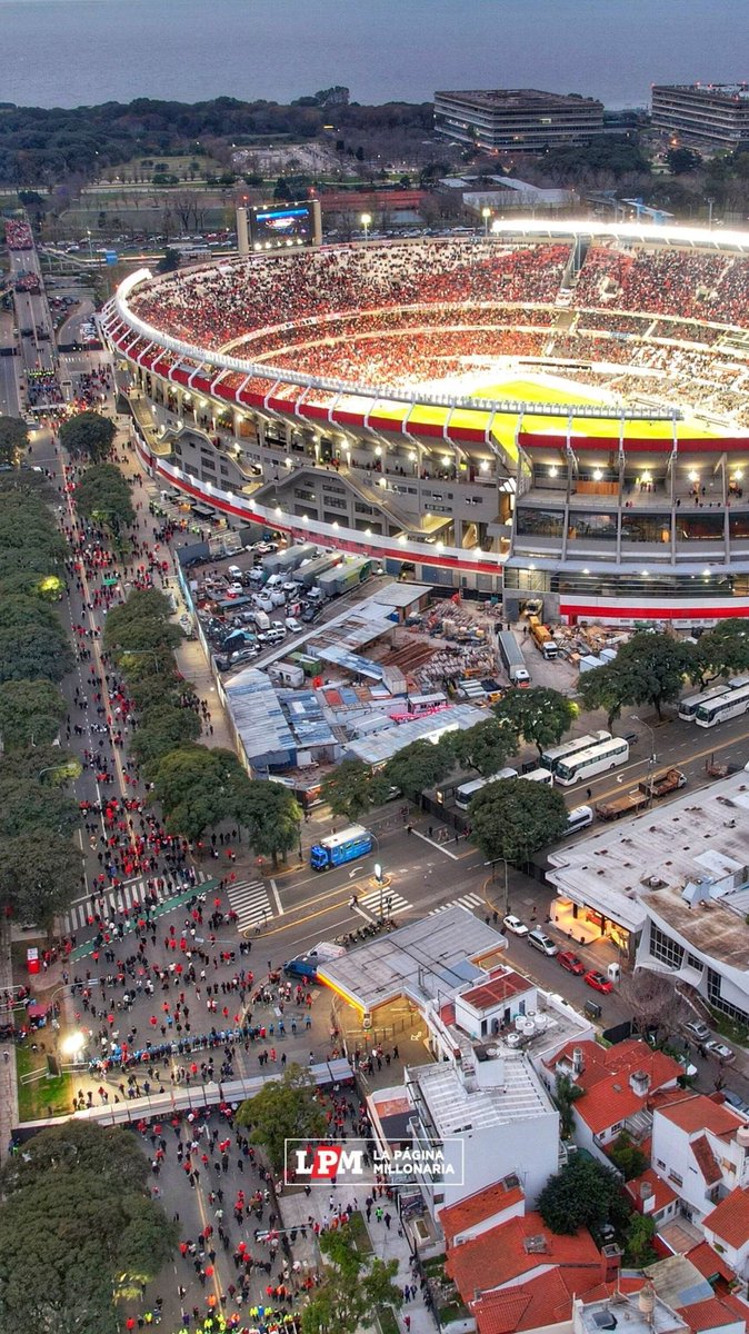 Hoy no puedo, juega River en el Monumental ❤️