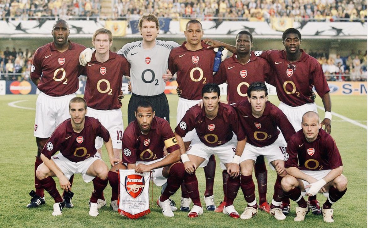 2000sFutbol's tweet photo. Arsenal team before their Champions League semi final against Villarreal in 2006.

#afc https://t.co/7iDnmPn53c