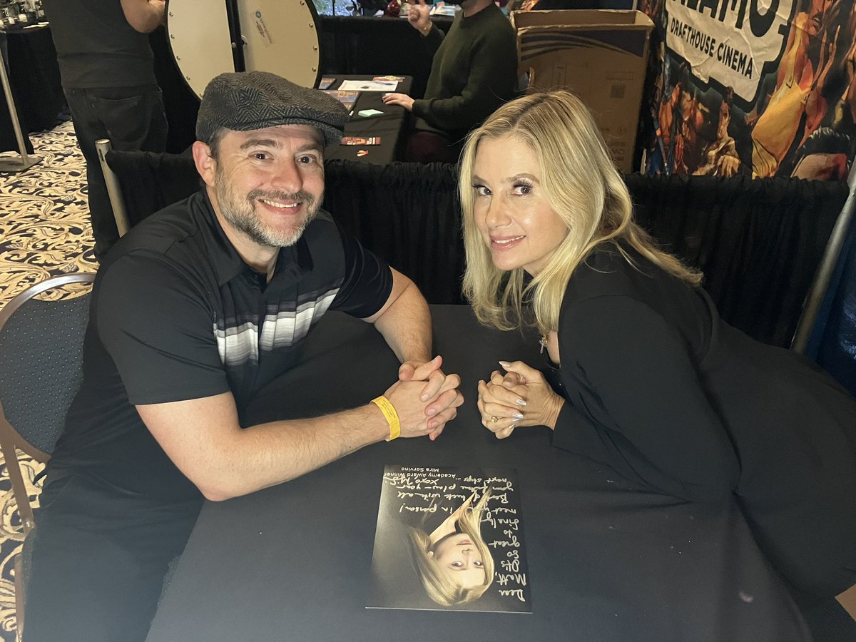 vpmattsaxe's tweet photo. Amazing to meet you &amp; talk to you today. Thanks so much @MiraSorvino It meant the world to me. So grateful. I’ll be back tomorrow at our booth in Conference Room H promoting DARK PONY RADIO 🖤🐎🎙️, theatre 🎭🤍 &amp; my upcoming work. Thank you Mira! 🥹👏 #DarkPonyRadio #CrypticonMN https://t.co/eScQuwYxj6