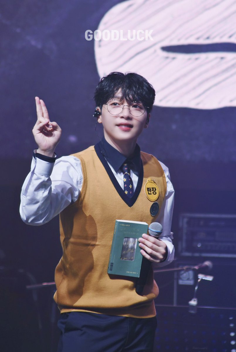GOODLUCK_JSW's tweet photo. 230916 행운제 pre

반장 오늘도 화이팅 ✌🏻

#정세운 #JEONGSEWOON https://t.co/COUokEuoru