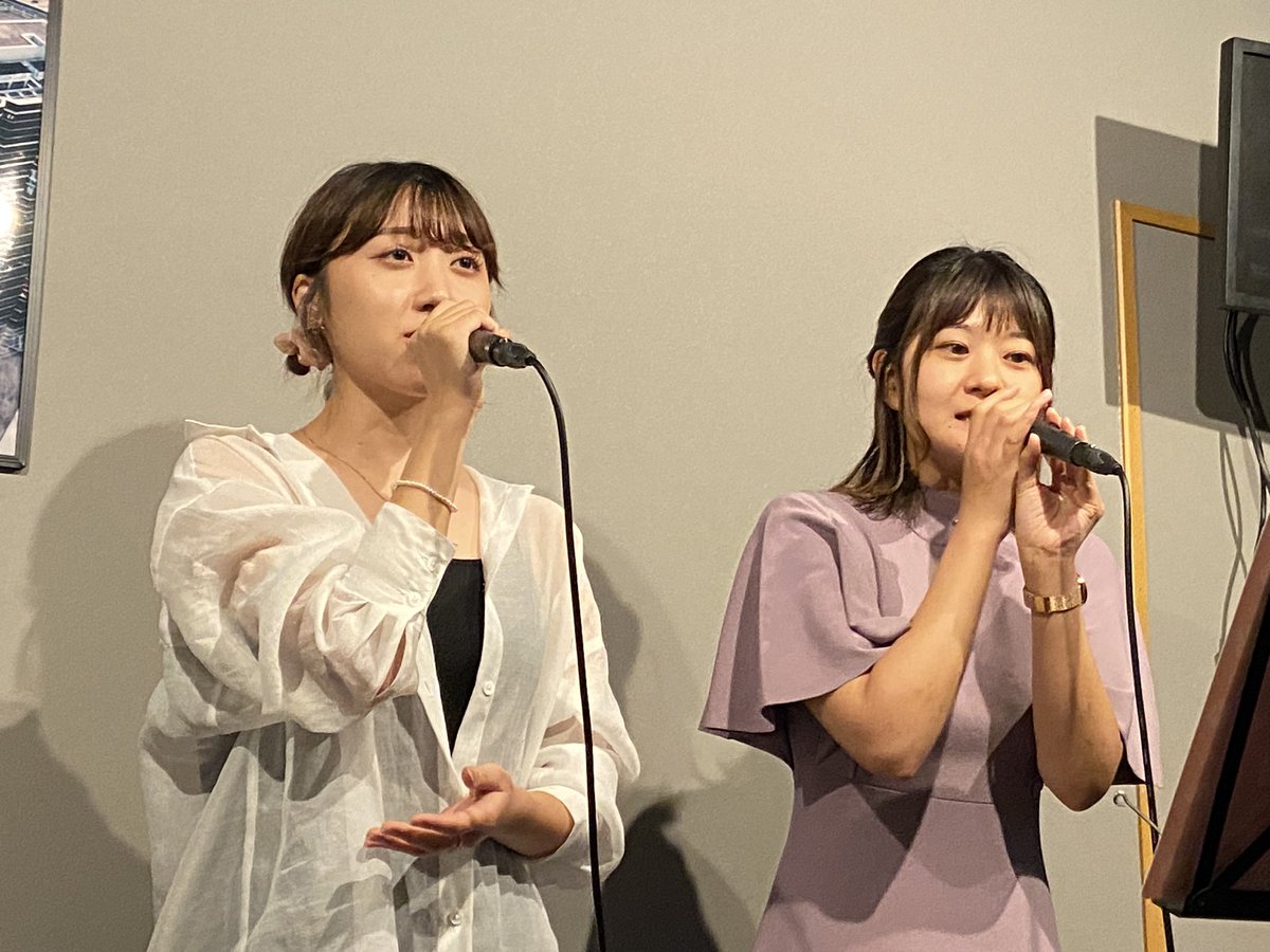 dorachan7080's tweet photo. #HARERUYA_LIVE Vol.5
かりん×Miouツーマンライブ
二人とも、MCのエピソードに涙ぐんじゃって、こっちまでうるうるきたよ。。。
かりんちゃんのオリジナル曲もあったり
二人の歌声がとても心地良い、いいライブでした。
お疲れ様!
#かりん
#Miou
#ハレルヤ https://t.co/k68BYbySNl