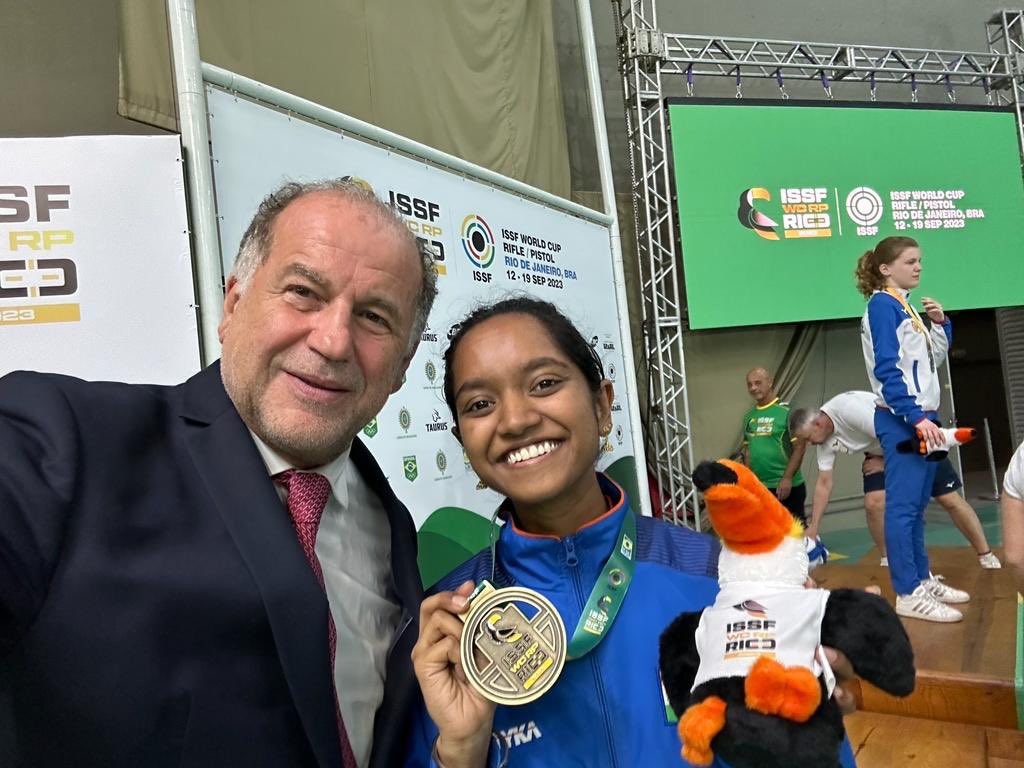 Office of Kalikesh Singh Deo (@deokalikesh) on Twitter photo Many congratulations to <a href="/elavalarivan/">Elavenil Valarivan</a> for winning the Gold in <a href="/issf_official/">ISSF</a> Brazil #RiodeJaneiro <a href="/OfficialNRAI/">NRAI</a> <a href="/Media_SAI/">SAI Media</a> <a href="/IndiaSports/">Dept of Sports MYAS</a> <a href="/ianuragthakur/">Anurag Thakur</a> <a href="/RaninderSingh/">Raninder Singh</a> Many congratulations to <a href="/elavalarivan/">Elavenil Valarivan</a> for winning the Gold in <a href="/issf_official/">ISSF</a> Brazil #RiodeJaneiro <a href="/OfficialNRAI/">NRAI</a> <a href="/Media_SAI/">SAI Media</a> <a href="/IndiaSports/">Dept of Sports MYAS</a> <a href="/ianuragthakur/">Anurag Thakur</a> <a href="/RaninderSingh/">Raninder Singh</a>