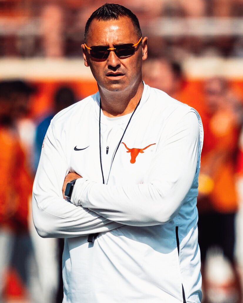 PFF_College's tweet photo. Texas is 3-0 for the first time since 2012🤘 https://t.co/yJgxaUuUtL