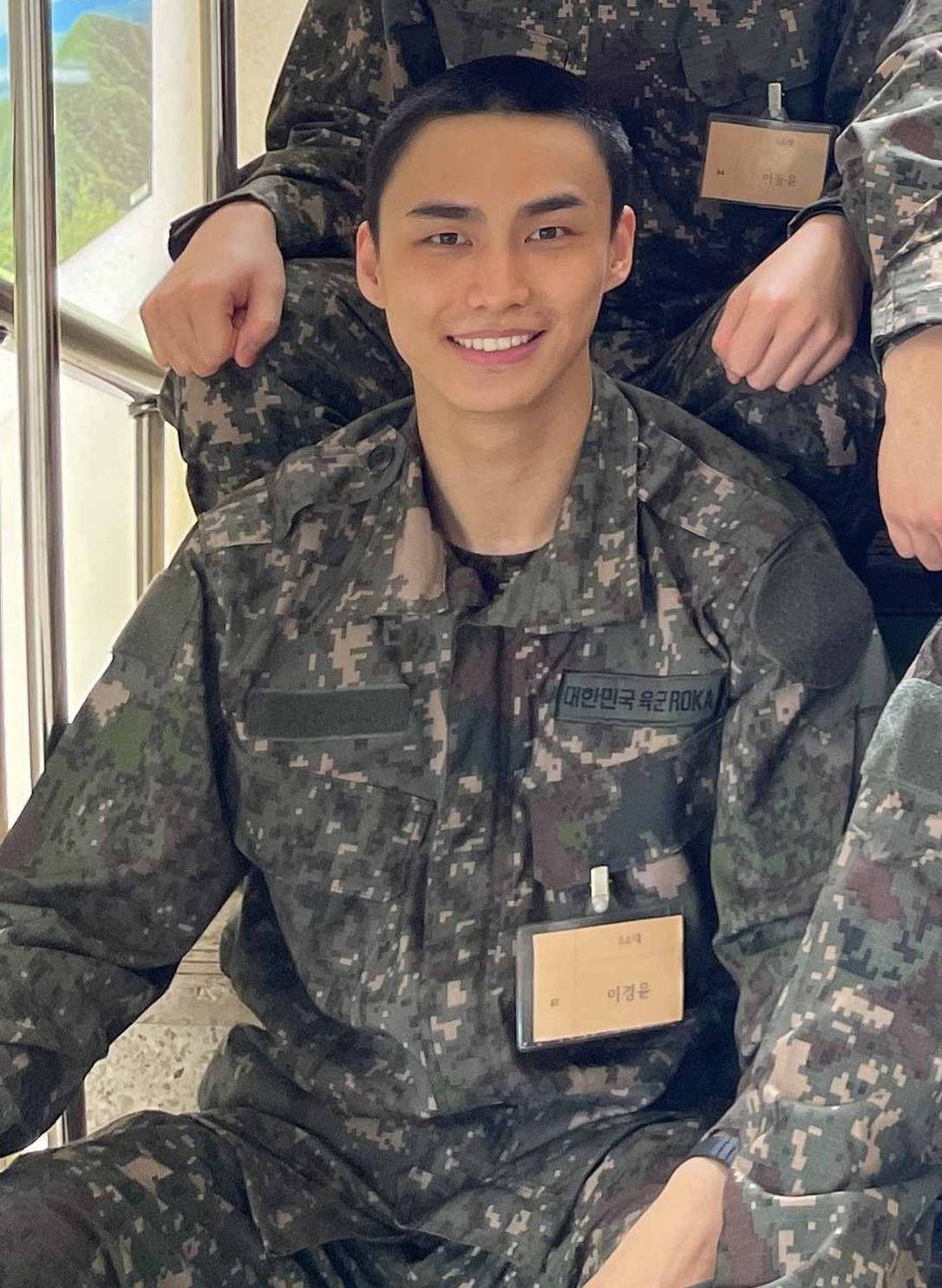 No matter where you are, your happiness is the most importance.
Love you ❤️
Love yourself!