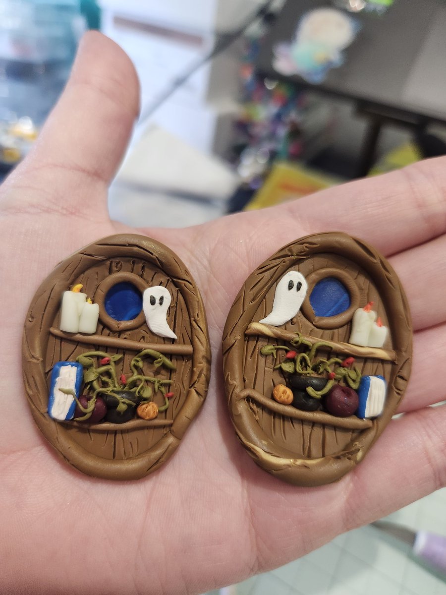 D2ACxHICCUP's tweet photo. Earings I made.... love them so much!! https://t.co/IrWaGu54Og
