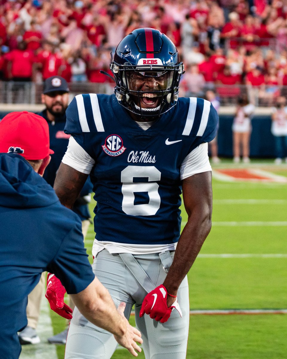 OleMissFB's tweet photo. Victory vibes 🍿

#HottyToddy https://t.co/W67VJOhYpR