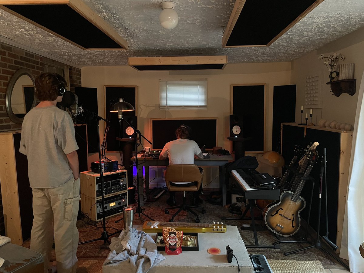 Was blessed to spend my first session in a room with 2 incredibly talented people. Can’t wait for more. 💙