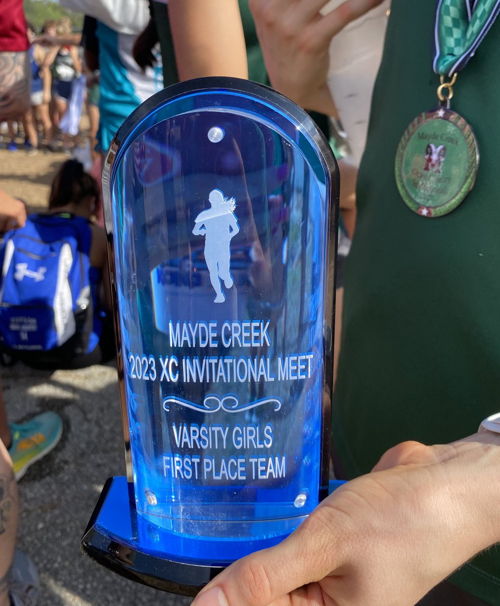 Vaneosci441's tweet photo. Mayde Creek Invitational meet! 1st place champs …Mayde Creek varsity girls! Way to go girls! Such a fun meet! @CreekRams 
@AGonzalez2027 
@Siemers_XC_TF 
@MaydeCreekXCTF https://t.co/nNxFvRNLgV