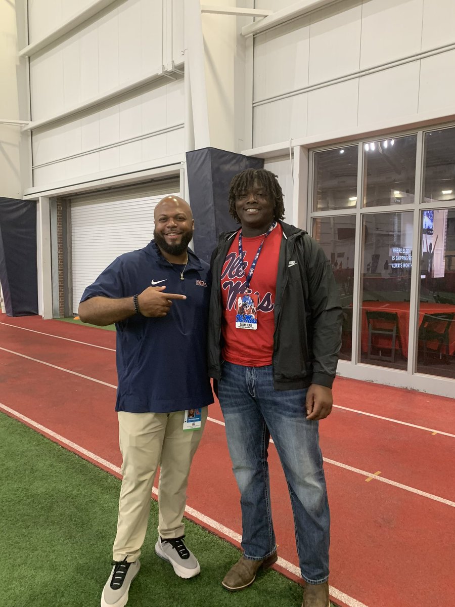 After a great conversation with @CoachAlexFaulk @CoachSchoonie Blessed to receive another offer from The University of Mississippi @goulart_ar @CoachKHill34 @EarlGill10 @OleMissFB #AGTG