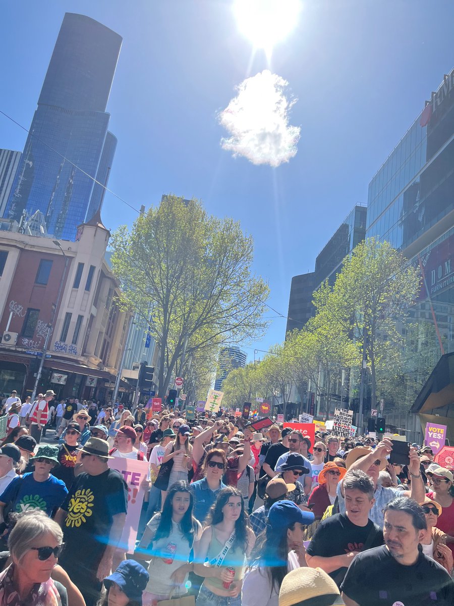 AnnaBeeOz's tweet photo. Such a sea of people marching to #VoteYes23 https://t.co/x1OXAMfwL1