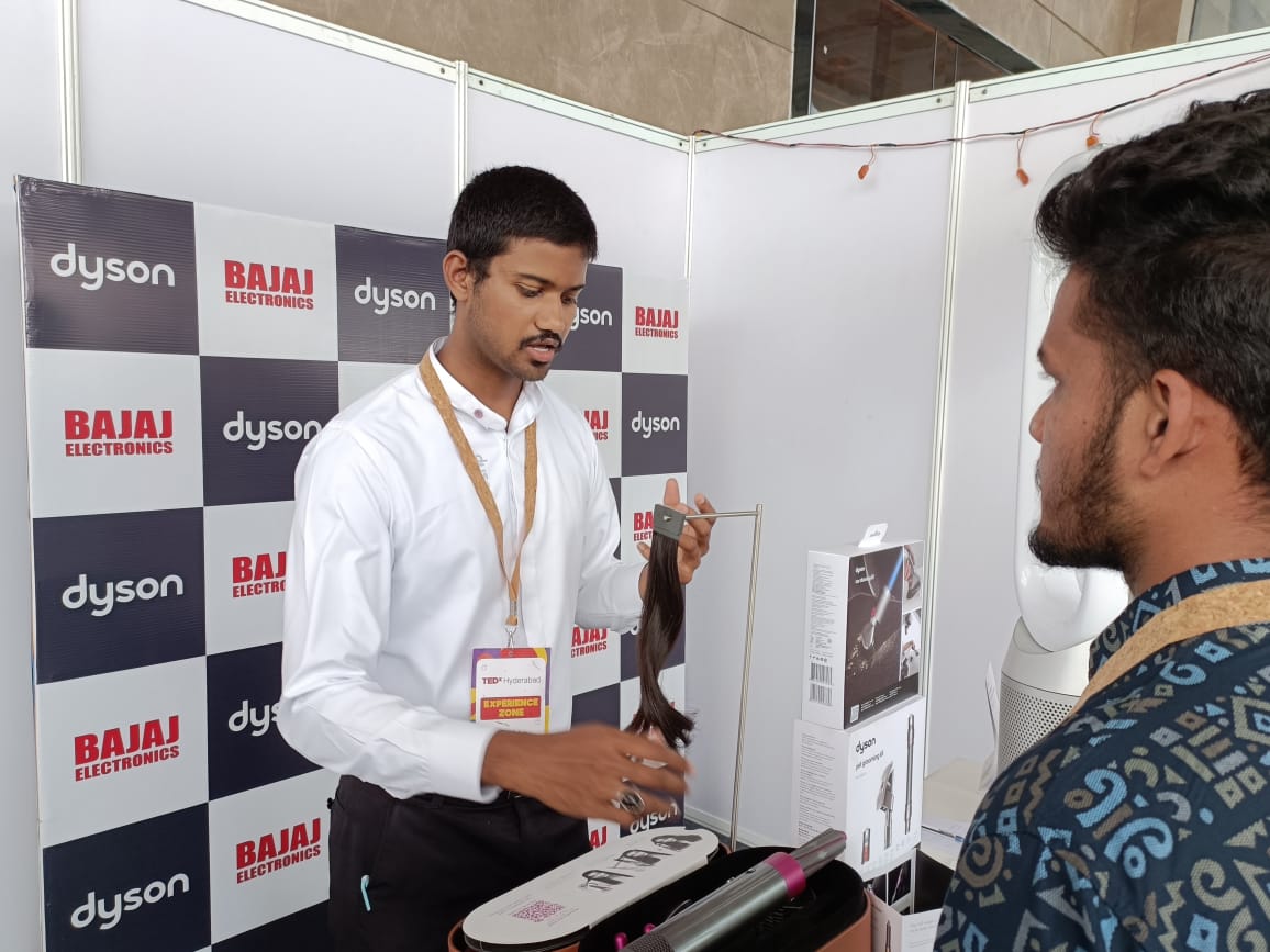 tedxhyd's tweet photo. Thank you @bajajelectronic for the adding in to our magic sauce today! #Ignite #TEDxHyderabad #TEDxHyd https://t.co/o6dKK4ObOG