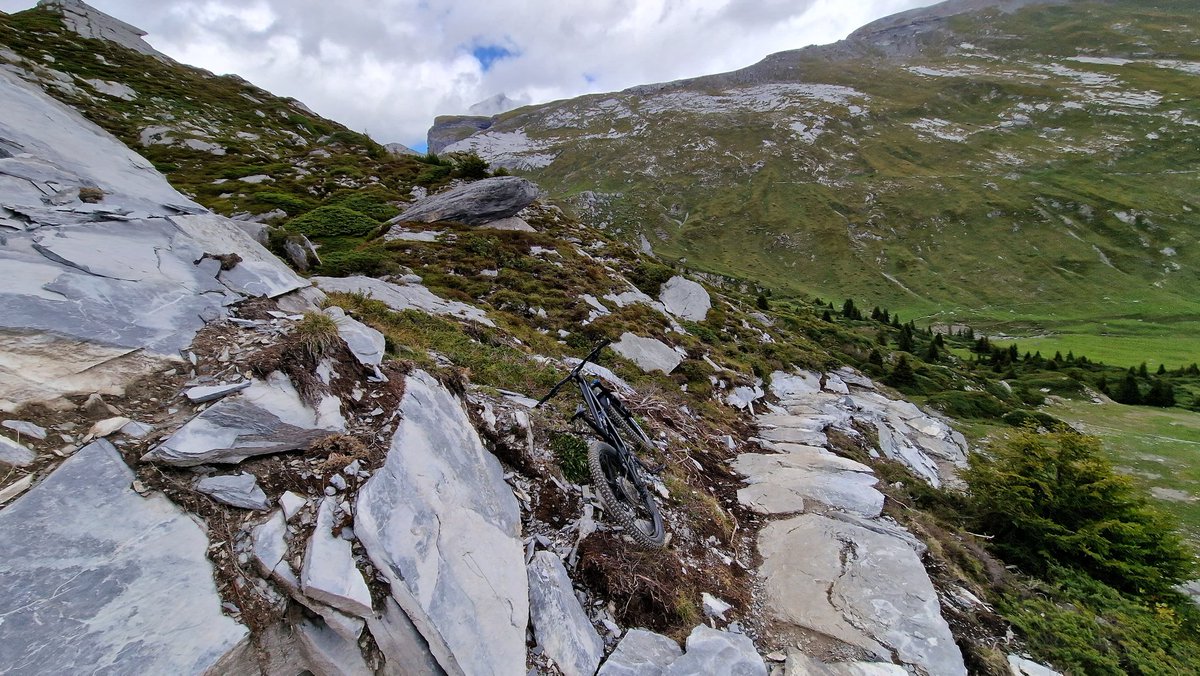 kecaj84's tweet photo. Rowerowo ☀️🗻 #flims #graubunden #runcatrail https://t.co/XeGmVmmDbz