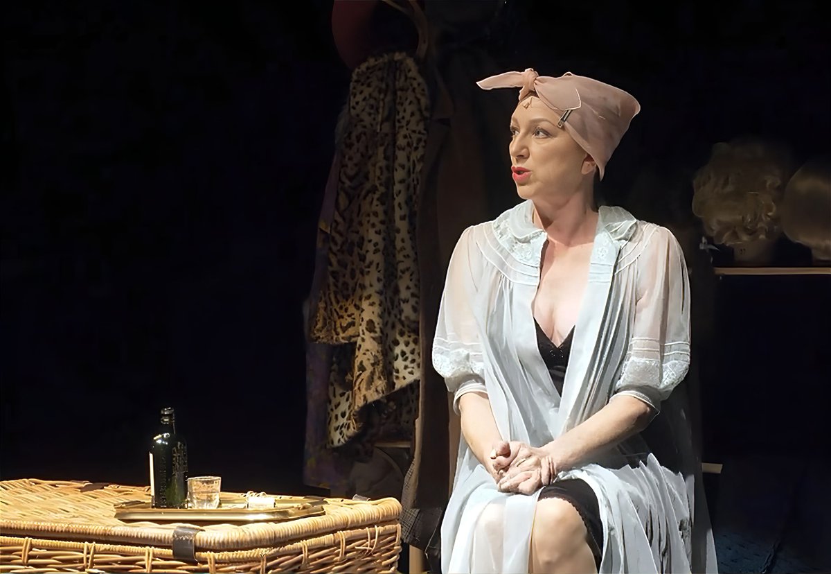 pubtheatres1's tweet image. #LPTAwardsFinalist

DIRECTOR
@KeithStrachan  for NEXT DOOR’S BABY and ABOUT BILL @TheatreAtTabard 
Wiebke Green for JOURNEY TO VENICE @JourneytoVenice @finborough 

CONT.