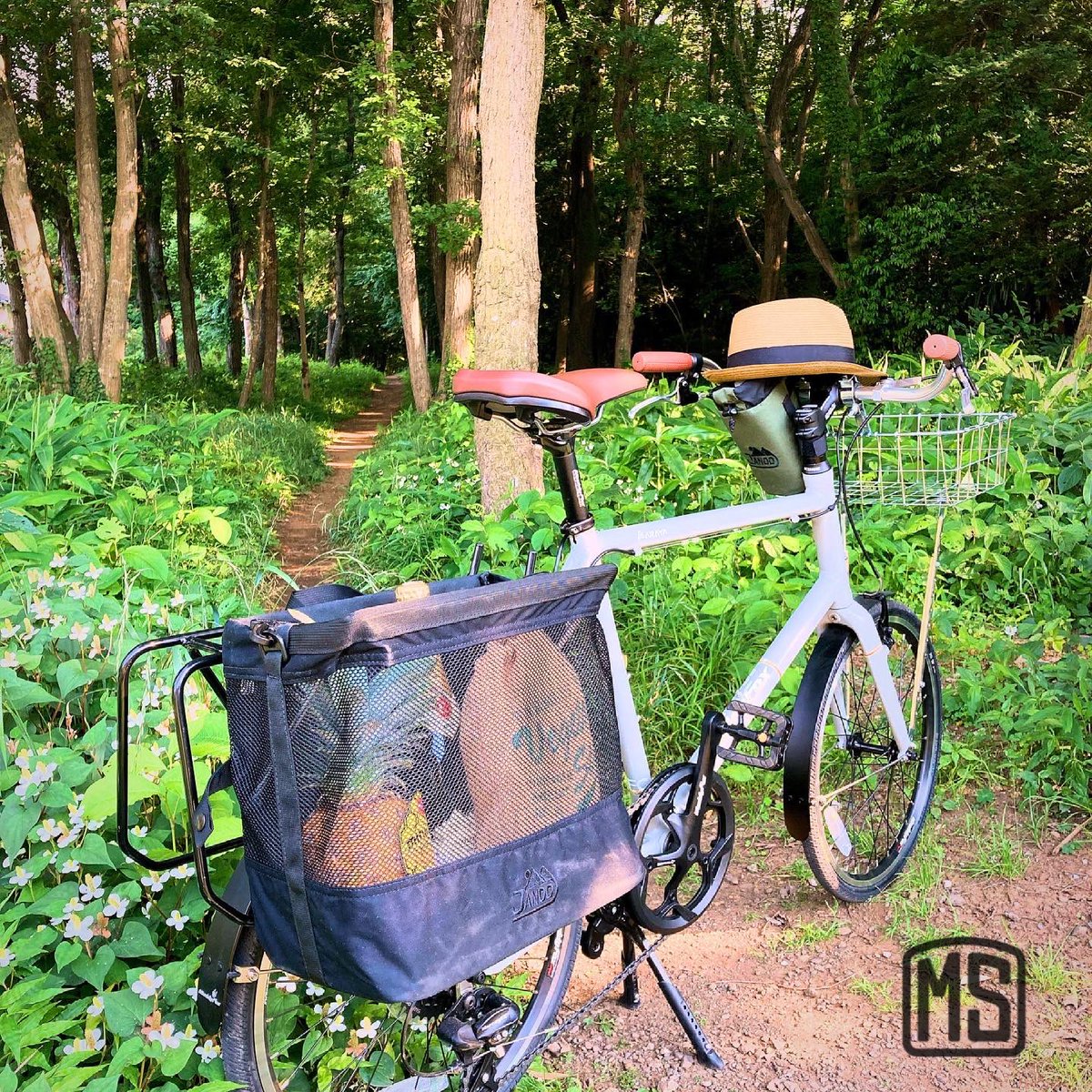 muddy_sox's tweet photo. JANDD
【Grocery Bag Pannier】
#サイクリング #自転車 #サイクルバッグ #パニア #パニアバッグ #ポタリング #JANDD #ジャンド #ミニベロ #アウトドア #グロッサリー #コーデュラナイロン　#ridebikesbehappy #ridebikeseveryday #bikesbikesbikes #oldmtb #klunker #クランカー #minivelo #muddysox https://t.co/NgnfJ34kpG