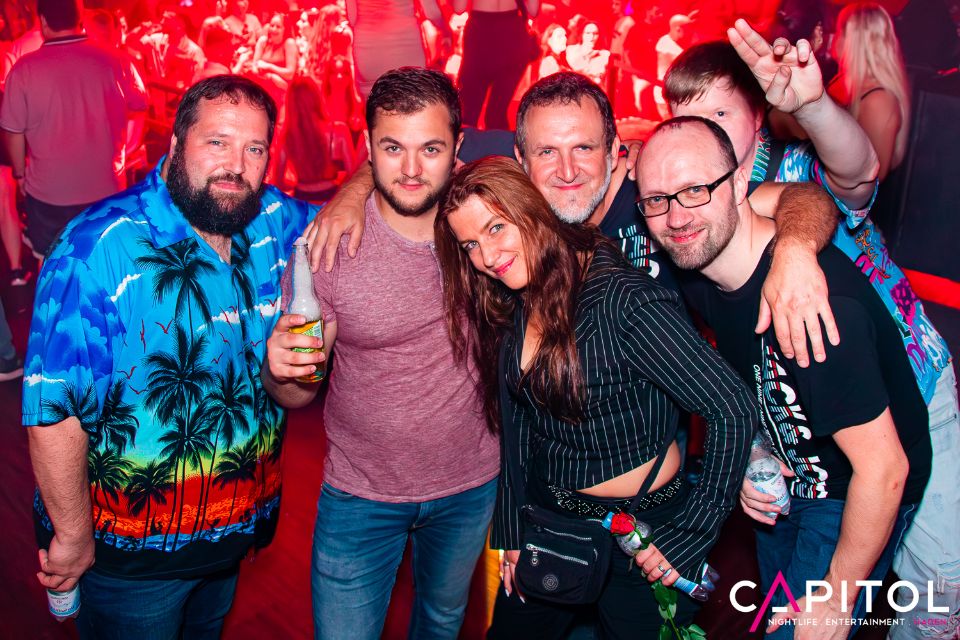 Mal wieder ein Hallo hier😁 tut übrigens gut nicht so Aktiv hier zu sein!
Aber wollte trotzdem mein fantastisches Comtreffen hier euch nicht vorenthalten💜
Endlich konnte ich wieder ein größeres planen mit Essen,Bowlen, Party! 
2019 war schon geil aber 2023 war noch geiler!🤩🤩