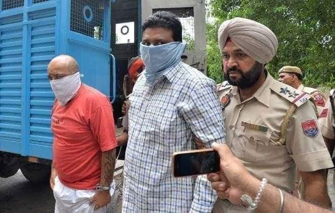 DilveerOnly's tweet photo. ਸ਼ਿਵ ਸੈਨਾ ਨੇਤਾ ਅਮਿਤ ਅਰੋੜਾ Hindu jAtt
2 ਕਿਲੋ ਚਿੱਟੇ ਸਮੇਤ ਕਾਬੂ ਗੰਜਾ ਕਾਬੂ ਆ ਗਿਆ 
ਗੰਨਮੈਨ ਮਿਲ ਗਏ ਹੁਣ https://t.co/iCS8nBfux7