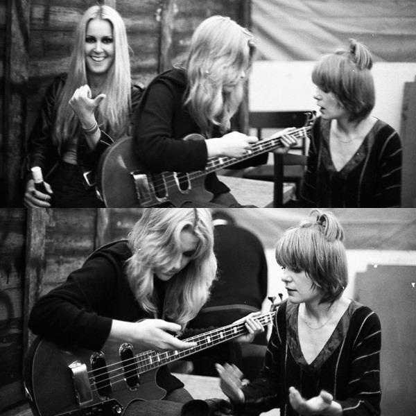 GeorgiosMasman2's tweet photo. The things that really matter in terms of this band R that we all have this gift of having been in the band&we all cherish it I believe,I know that I do.Meant a lot to me. Iโm really grateful&proud to have been a part of&I think it was a really special time in my life. #VickyBlue https://t.co/HwZe2eqFHR