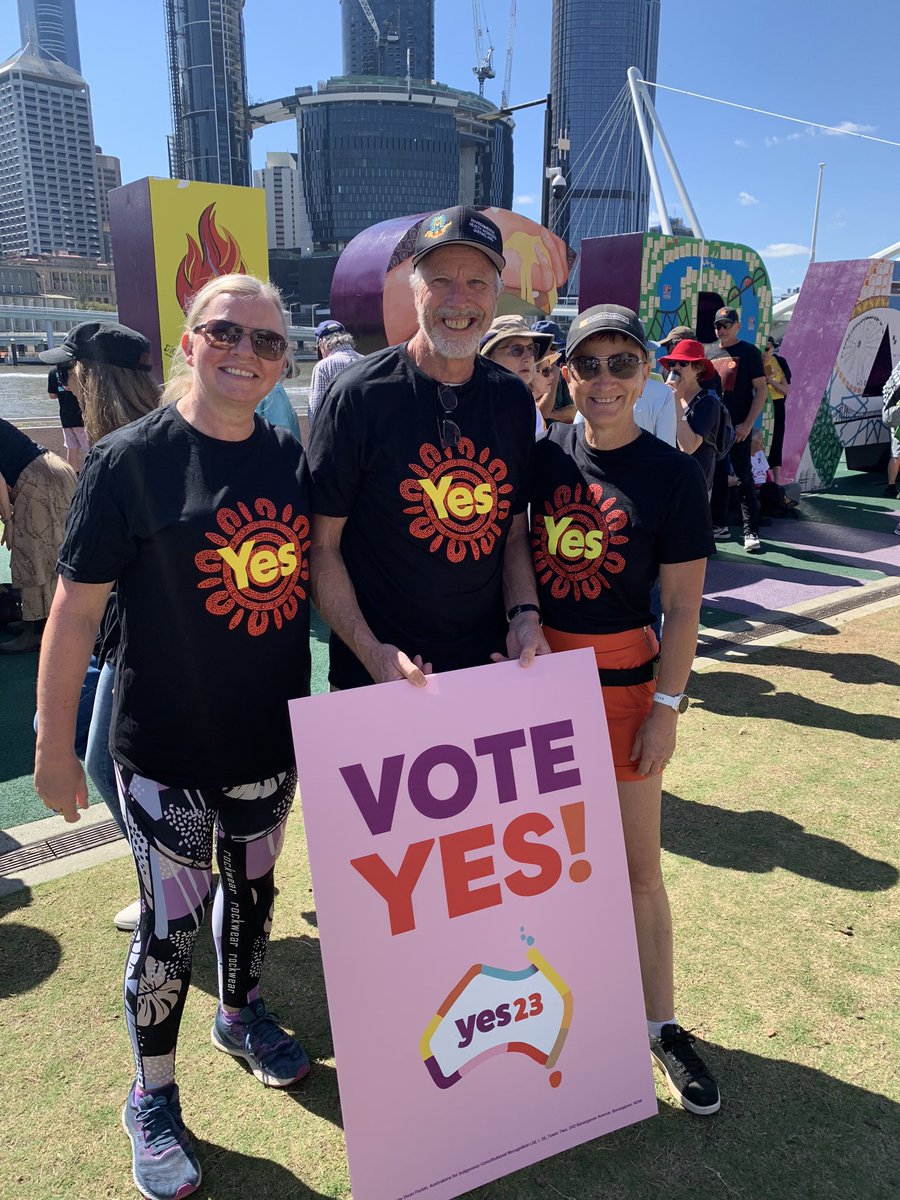 We support the @yes23au vote. Here’s @ChristinaPolla8 in Perth @ @DrMelStoneham in Brisbane at the Walk for Yes! @ulurustatement @CurtinMedia @CurtinUni