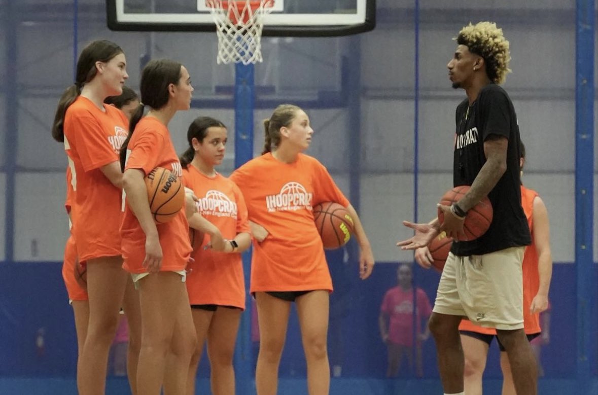 haley28augusta's tweet photo. This summer, I attended the @ihoopcrazy All New England Camp!! There was many amazing passionate coaches and people there. The energy was high and positive. So many hard working people in one place. Huge thanks to all the people who made this happen and let me be a part of it! https://t.co/pDsOePIauW