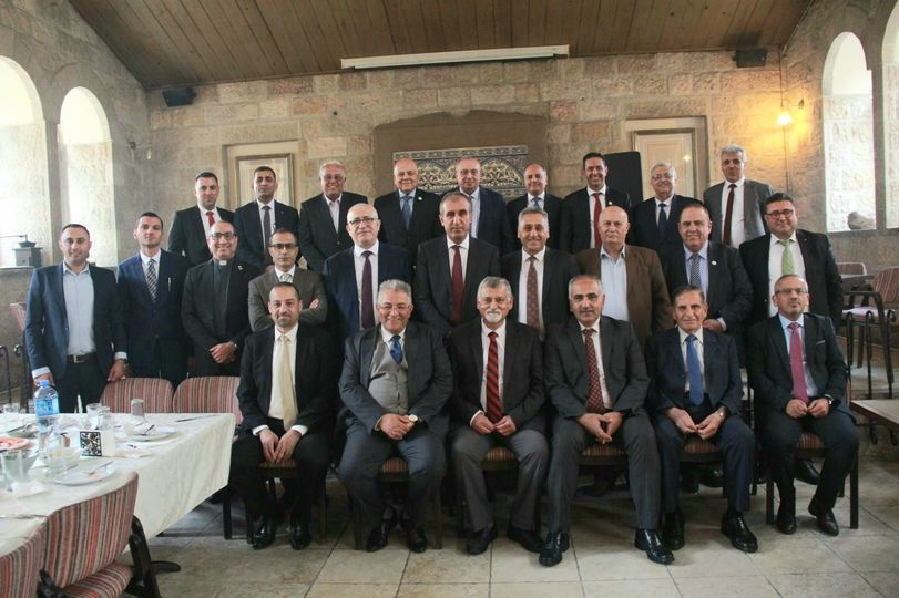 رئيس الجامعة يشارك في الاجتماع الذي نظمته وزارة التعليم العالي والبحث العلمي للالتقاء بالأمين العام لاتحاد الجامعات العربية خلال زيارته لدولة فلسطين