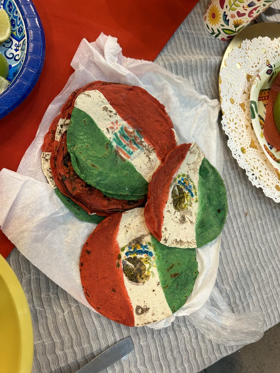 Así o más patriotas ? 🤣 #vivamexico 🇲🇽🪅