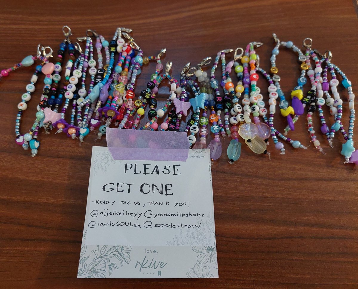 sopedesteenV's tweet photo. ㅡ @rkivecafe 💜

we left some rm &amp; jk keychains at rkive, feel free to get one if you'll visit ☺️🥰

@njjaykeiheyy @iamloSOULst @yoonsmilkshake https://t.co/EX9rooclWy