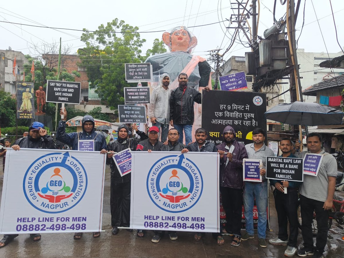 sifngp's tweet photo. #BhuriMarbat2023
#GenderBiasedLaws  #genderneutral 
#Nagpur #savemen #Tanhapola
Glimpse !
BHURI MARBAT 2023 Event 
Gender Equality organization,  Nagpur 

Men Helpline
8882-498-498 https://t.co/X1EMLccjnR