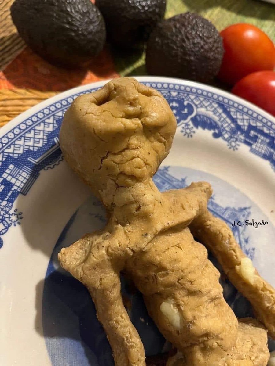 memexdiex's tweet photo. qué pozole fit ni que nada, hoy tocan tamaliens! https://t.co/y7l7S4MAVV