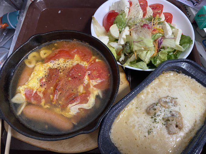 イタリア料理の日らしいんで、それっぽく。
リゾットだけレンチン 