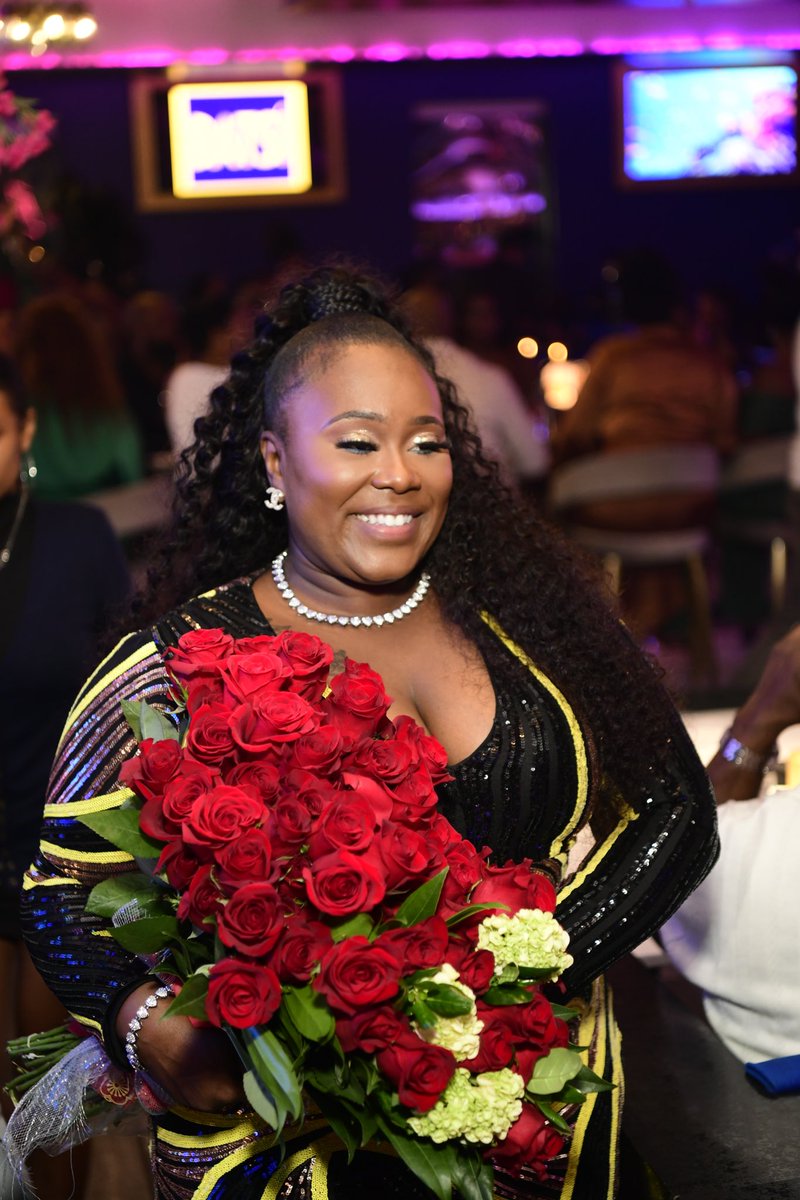 cand1sweets_'s tweet photo. Been that girl since 1 9 9 2β¨
#itsmybirthday #onetimeforthebirthdaychick #virgoseason
#thebestisyettocome
#thirtyone
#youngandhungry https://t.co/wmAKi49Wzj